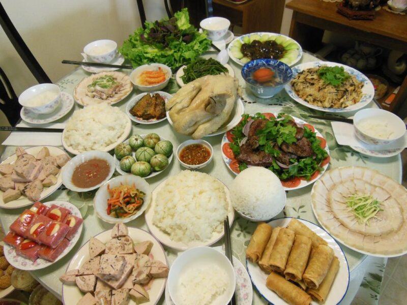 Mâm cúng tất niên gồm những gì? Ý nghĩa của cúng tất niên Mot so thuc don mam cung tat nien don gian de lam