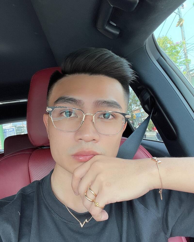Bụt là ai?