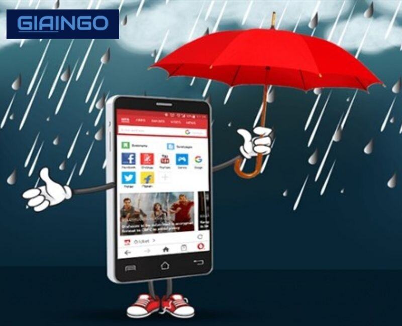 Cách bảo vệ điện thoại dưới trời mưa giông