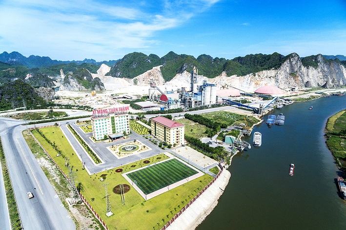 Bầu Thụy là ai
