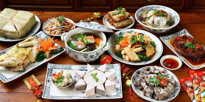 Mâm cúng giao thừa cần có gì? Hướng dẫn chi tiết từ A đến Z cung-giao-thua-trong-nha-hay-ngoai-troi