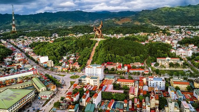 Cực Đông của Việt Nam nằm ở tỉnh nào?