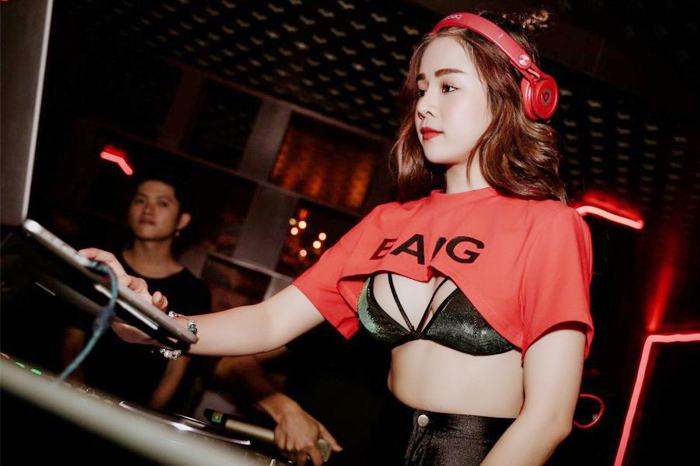 DJ Mie là ai? ‘Búp bê DJ’ hot nhất nhì Vbiz bị tố nhiều lần ‘đạo nhái’, xếp hạng chỉ thua Ngọc Trinh?