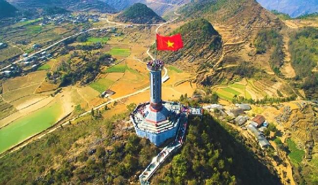 Cực Đông của Việt Nam nằm ở tỉnh nào?