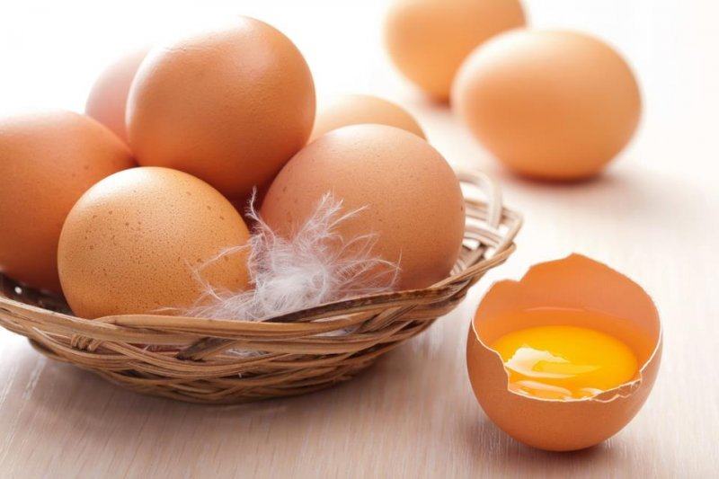 ăn trứng gà sống có tác dụng gì