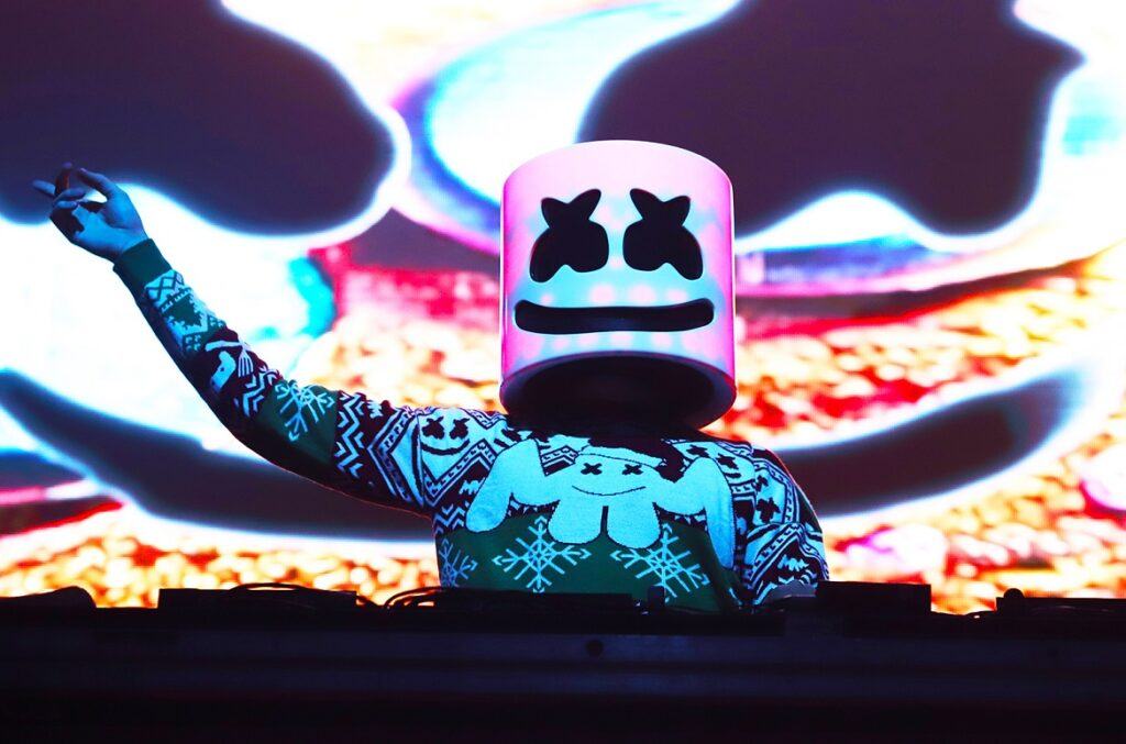 Đã đến lúc hé lộ chân tướng thực sự của anh chàng Marshmello là ai?