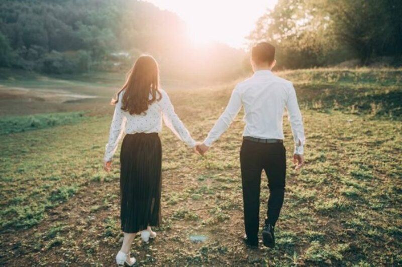 Tình yêu chân chính là gì? Tình yêu chân chính thể hiện qua những điều gì?