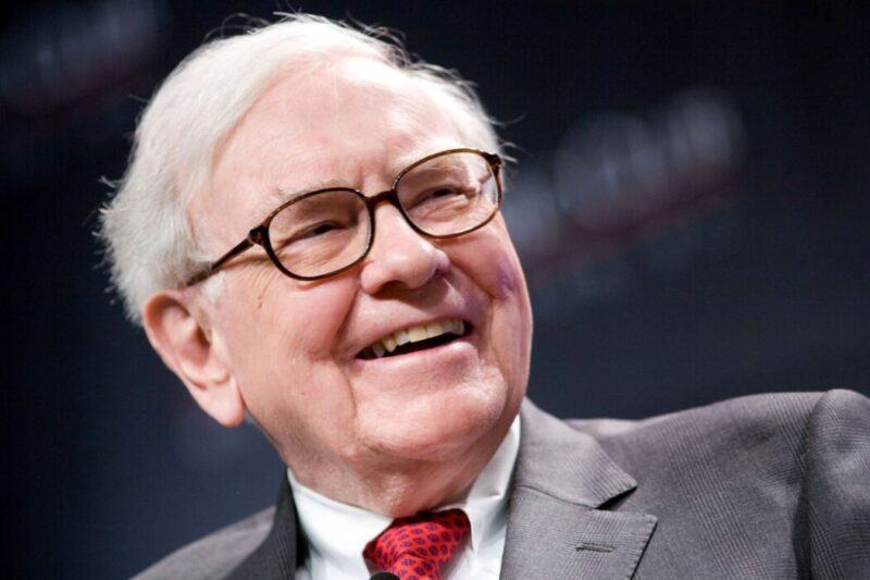 Warren Buffett là ai? Tiểu sử của ‘nhà hiền triết xứ Omaha’ Warren Buffett là ai? Tiểu sử của ‘nhà hiền triết xứ Omaha’